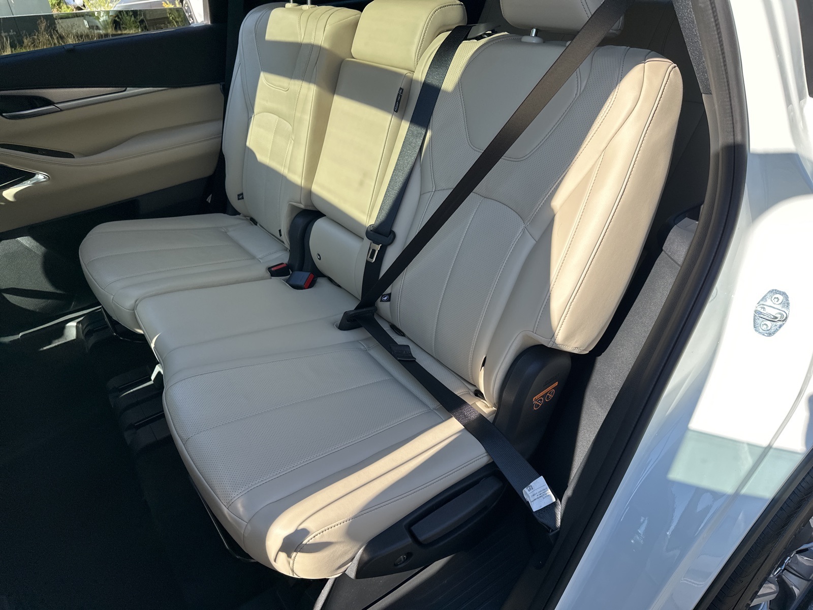 2025 Infiniti QX60 Luxe photo 5