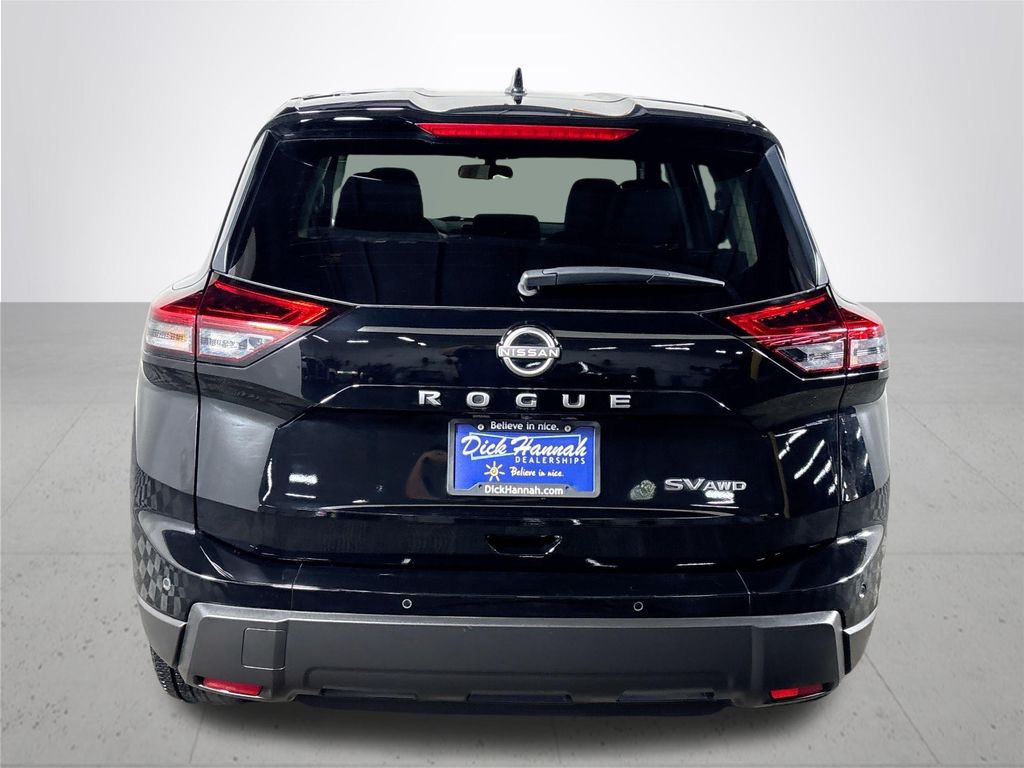 2024 Nissan Rogue SV photo 4