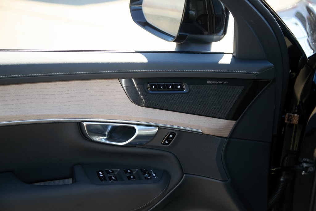 2026 VOLVO XC90 - Image 10
