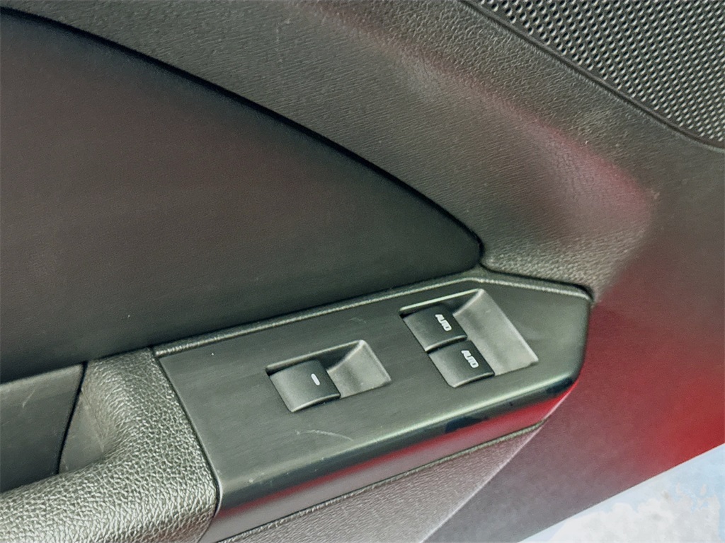 2014 Ford Mustang V6 photo 15