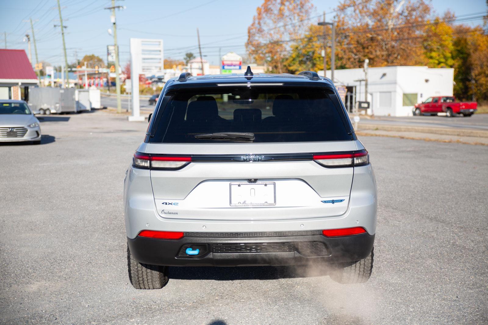 2022 Jeep Cherokee Trailhawk 4xe photo 3