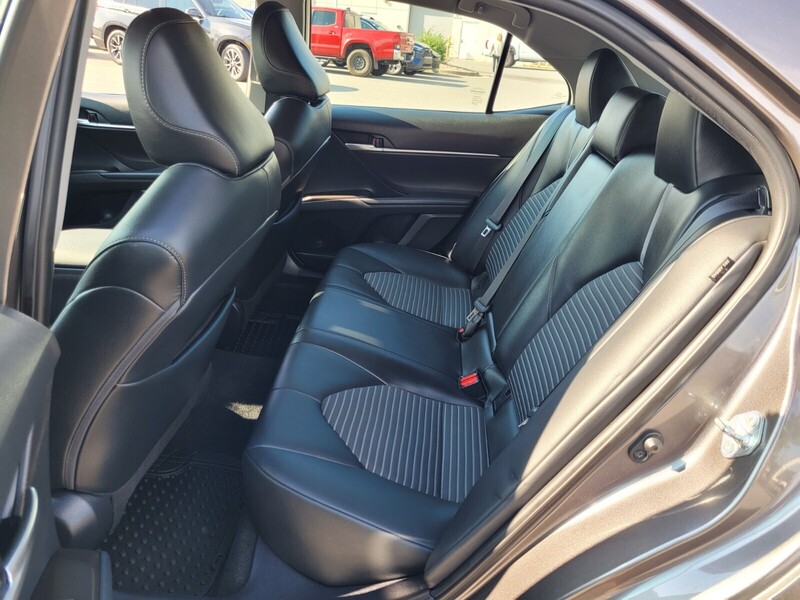 2023 Toyota Camry SE photo 4