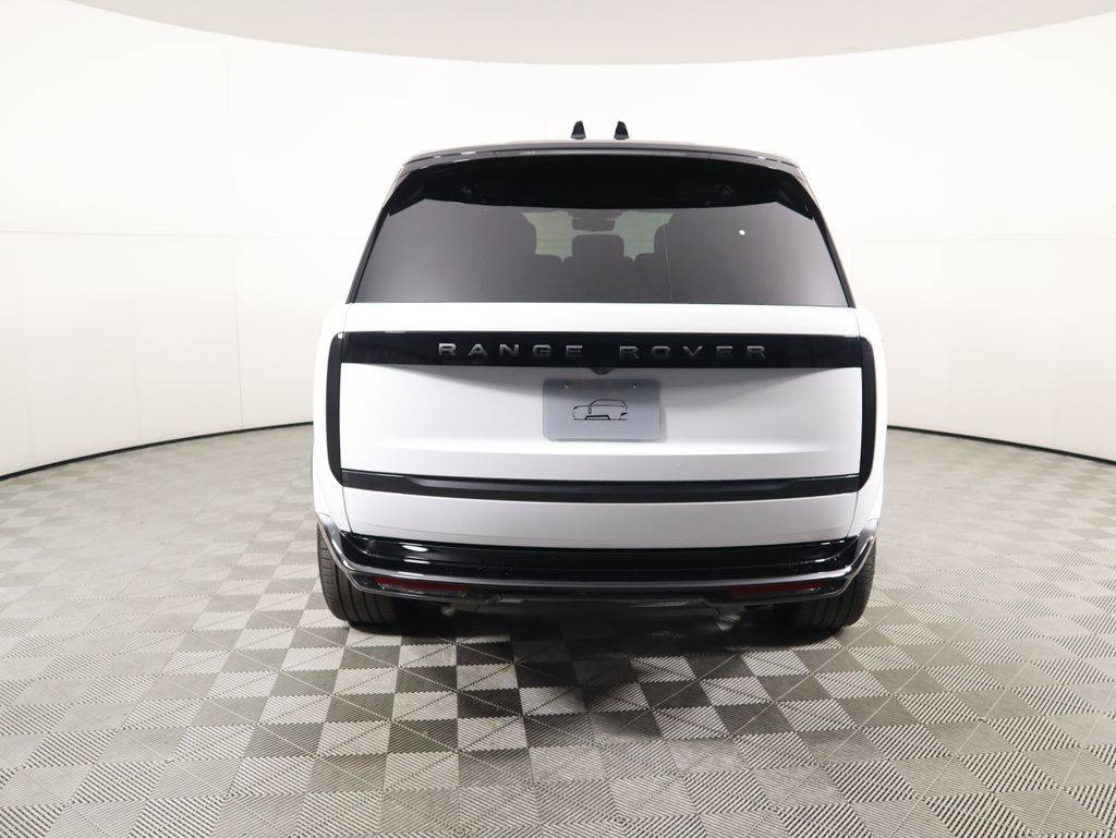 2025 Land Rover Range Rover SE photo 5