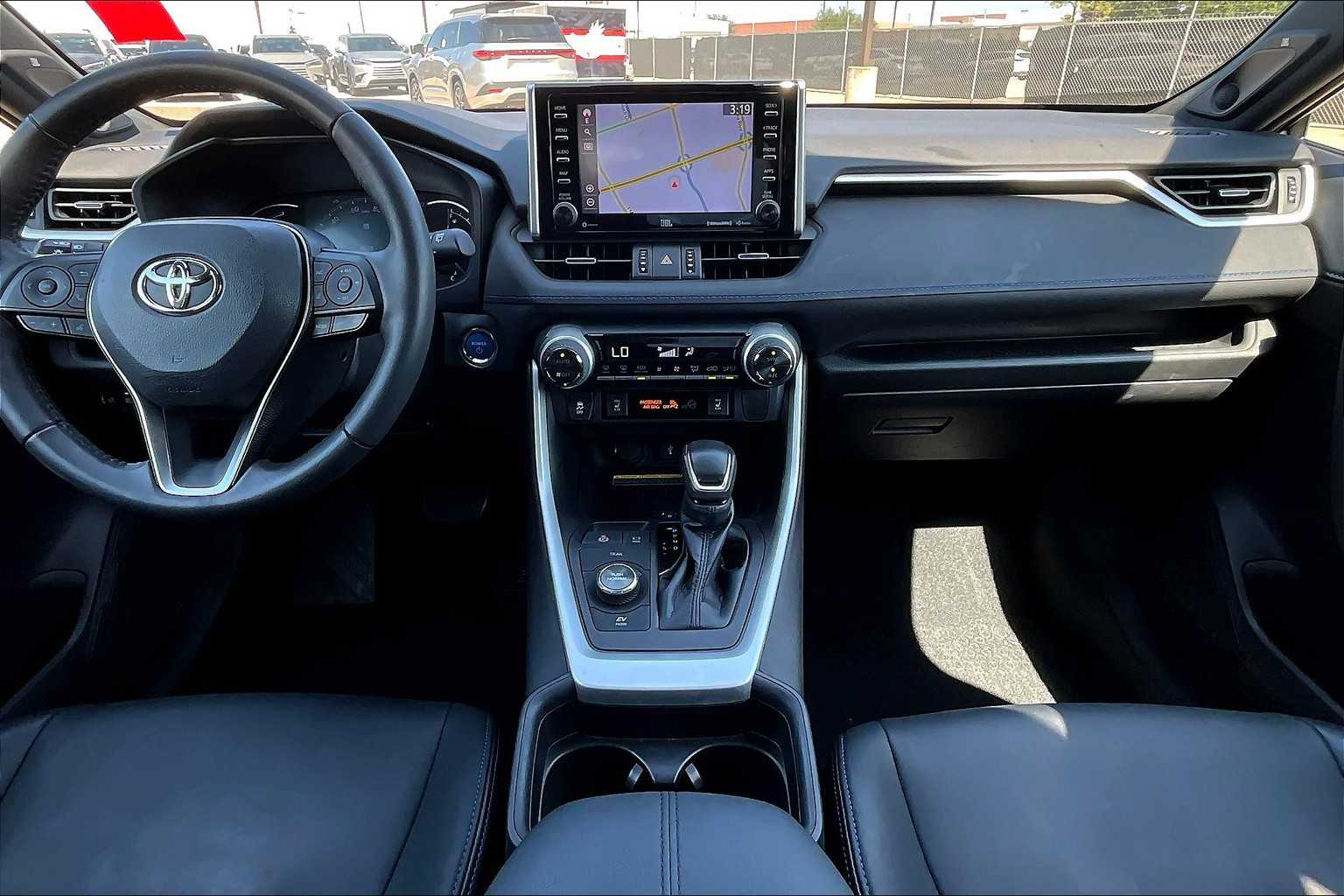 2021 Toyota RAV4 Hybrid XSE photo 14