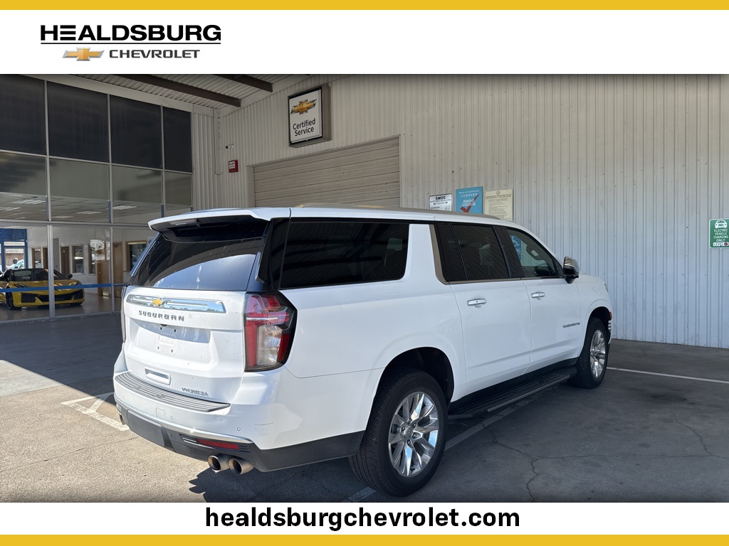 2023 Chevrolet Suburban Premier photo 3
