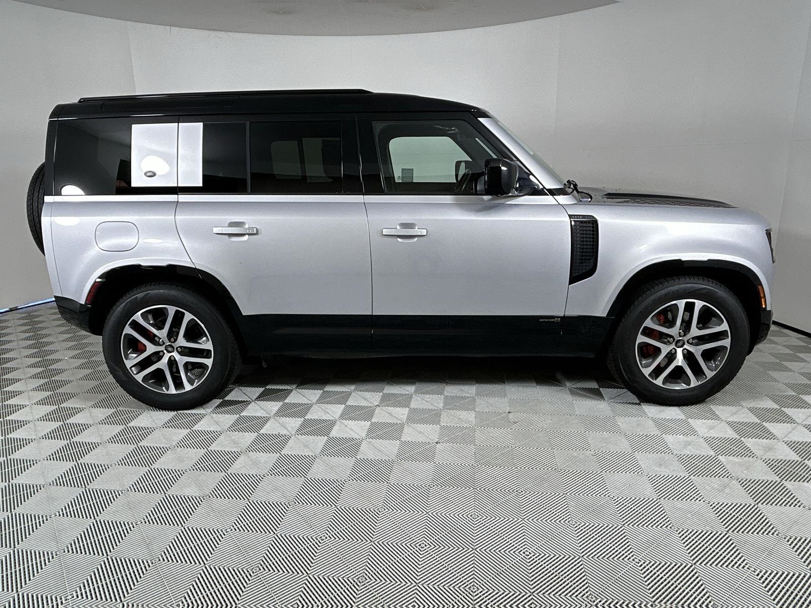 2021 Land Rover Defender 110 photo 6