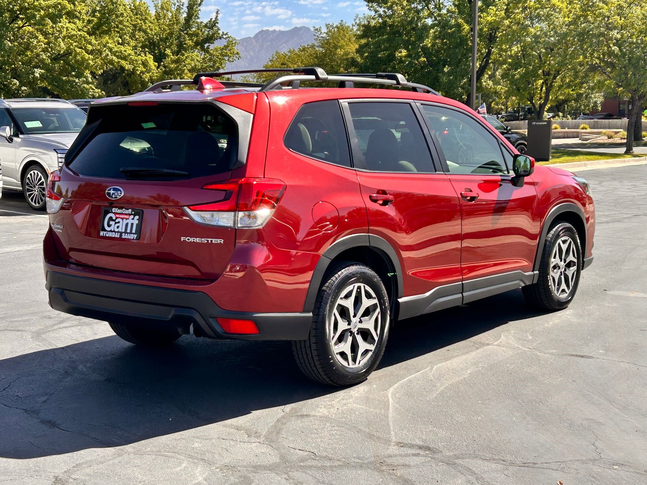 2022 Subaru Forester Premium photo 3