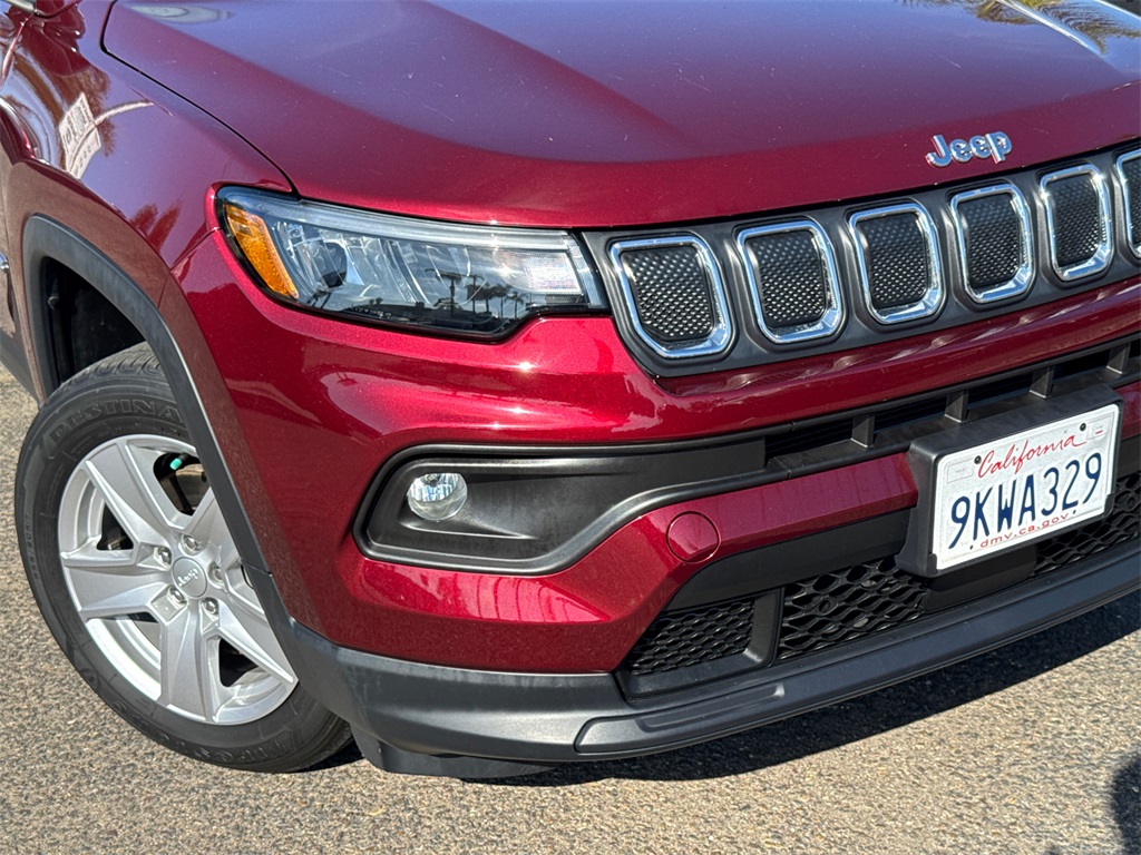 2022 Jeep Compass Latitude photo 5