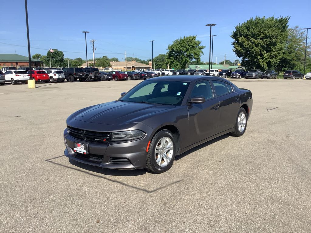 2021 Dodge Charger SXT photo 3