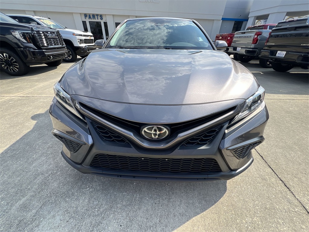 2022 Toyota Camry SE photo 32