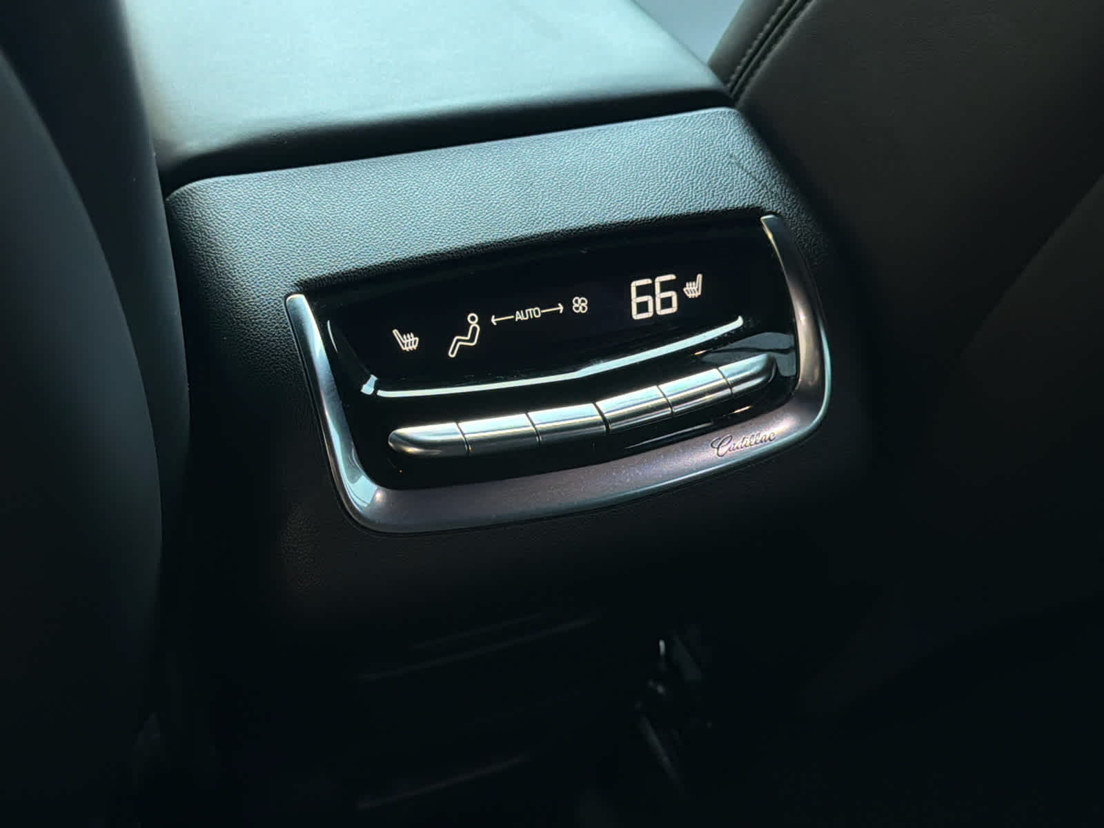 2023 Cadillac XT6 Premium Luxury photo 17
