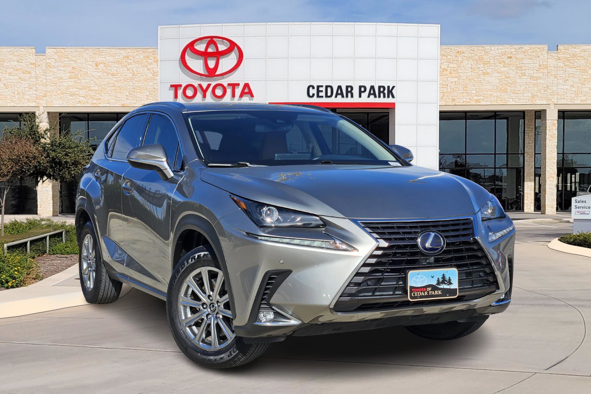 2021 Lexus NX Hybrid 300h's photo
