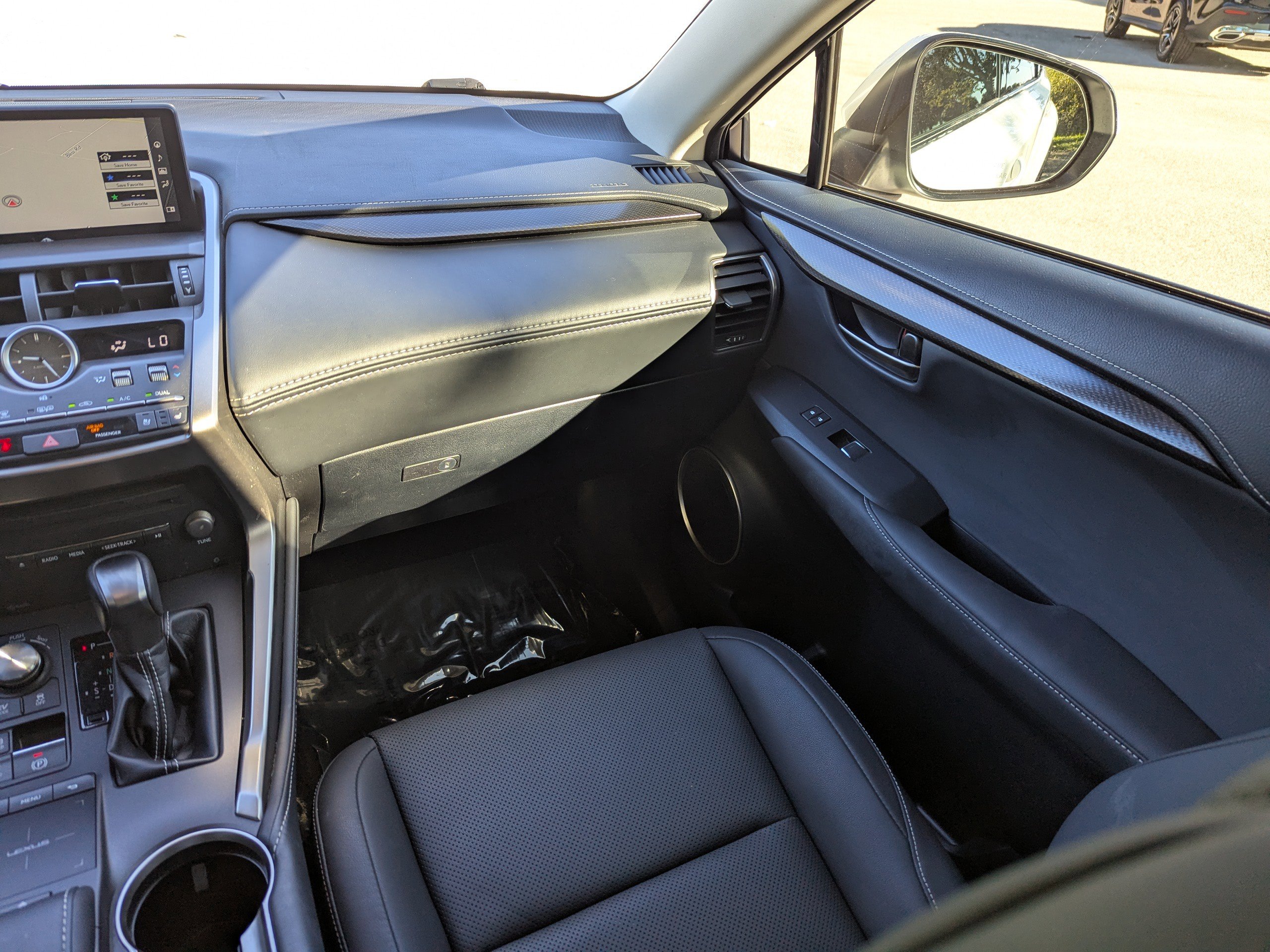 2018 Lexus NX 300h Luxury photo 15