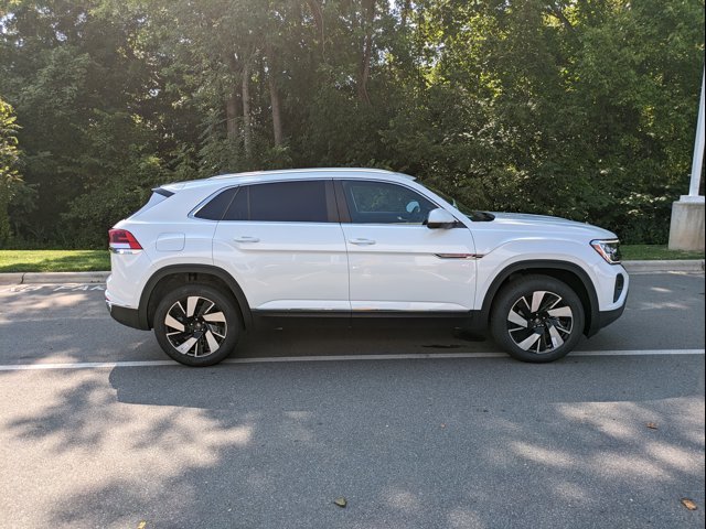 2024 Volkswagen Atlas Cross Sport SEL photo 4