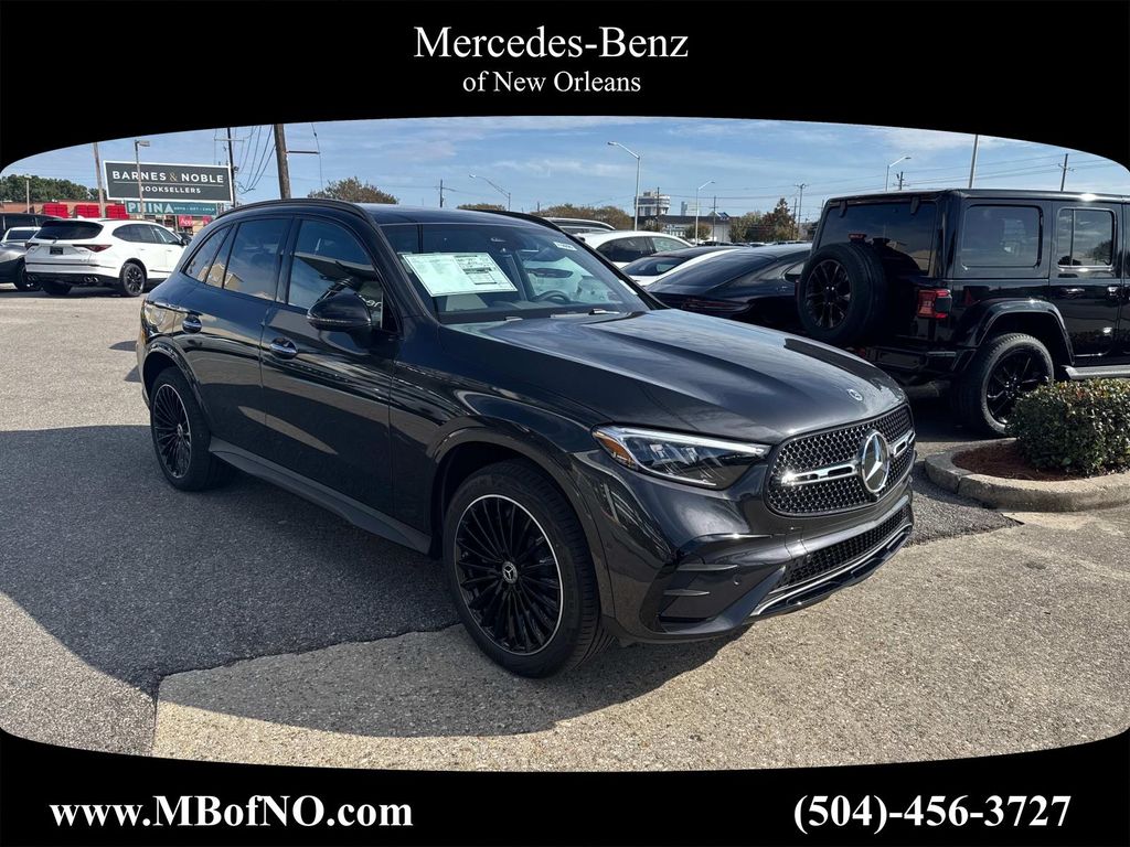 2025 Mercedes-Benz GLC Base's photo