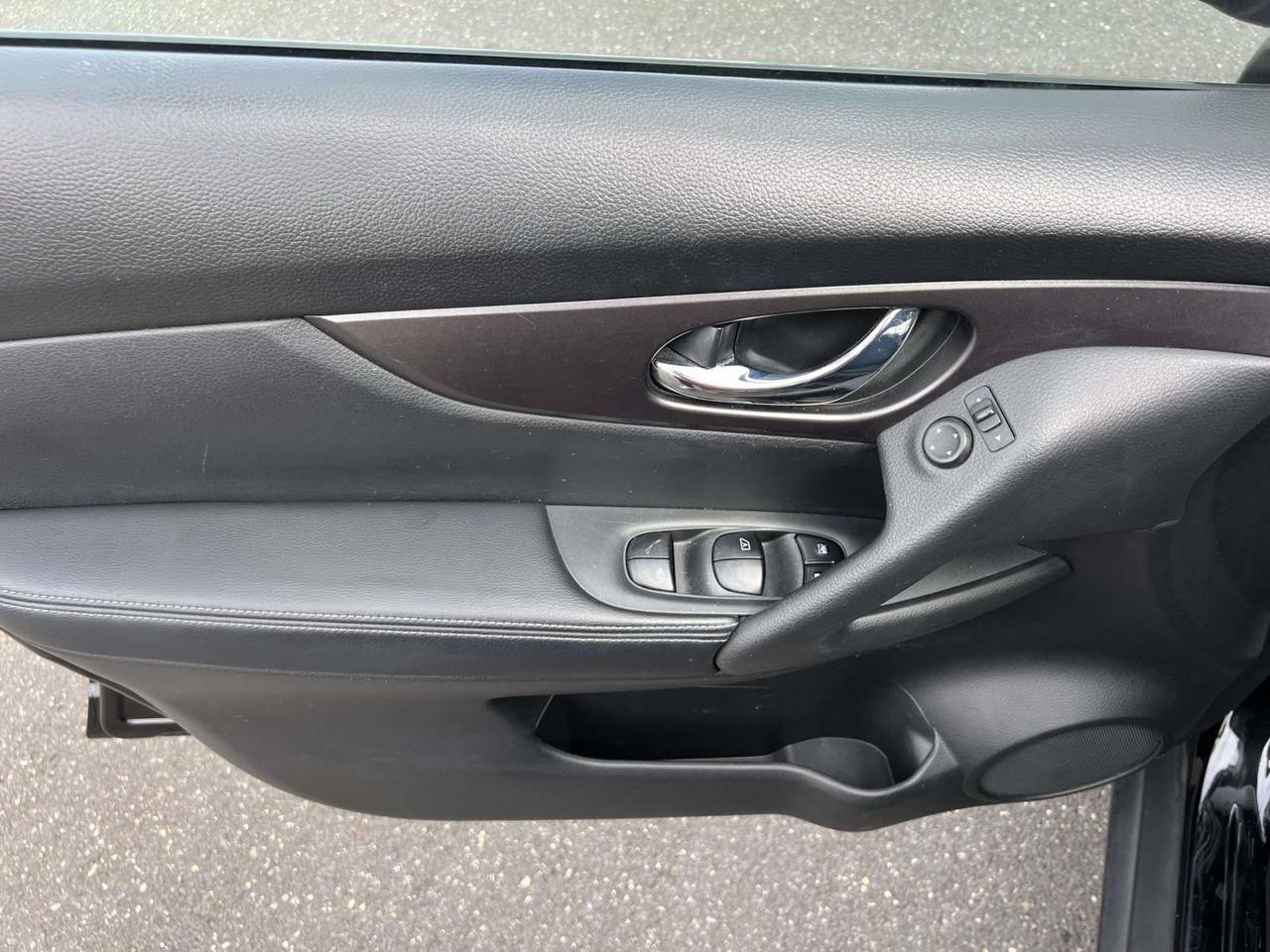 2016 Nissan Rogue S photo 9