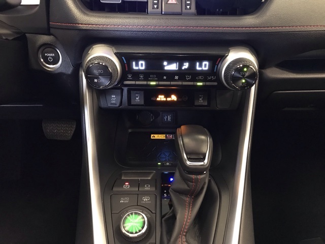 2025 Toyota RAV4 Hybrid XSE photo 16