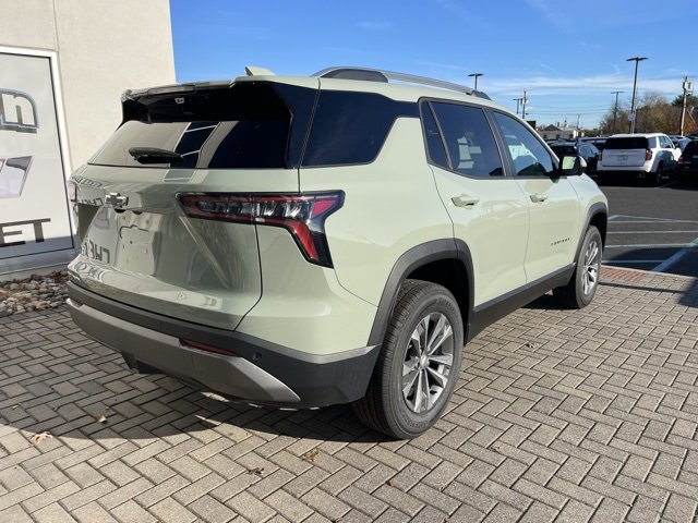 2026 Chevrolet Equinox LT photo 4