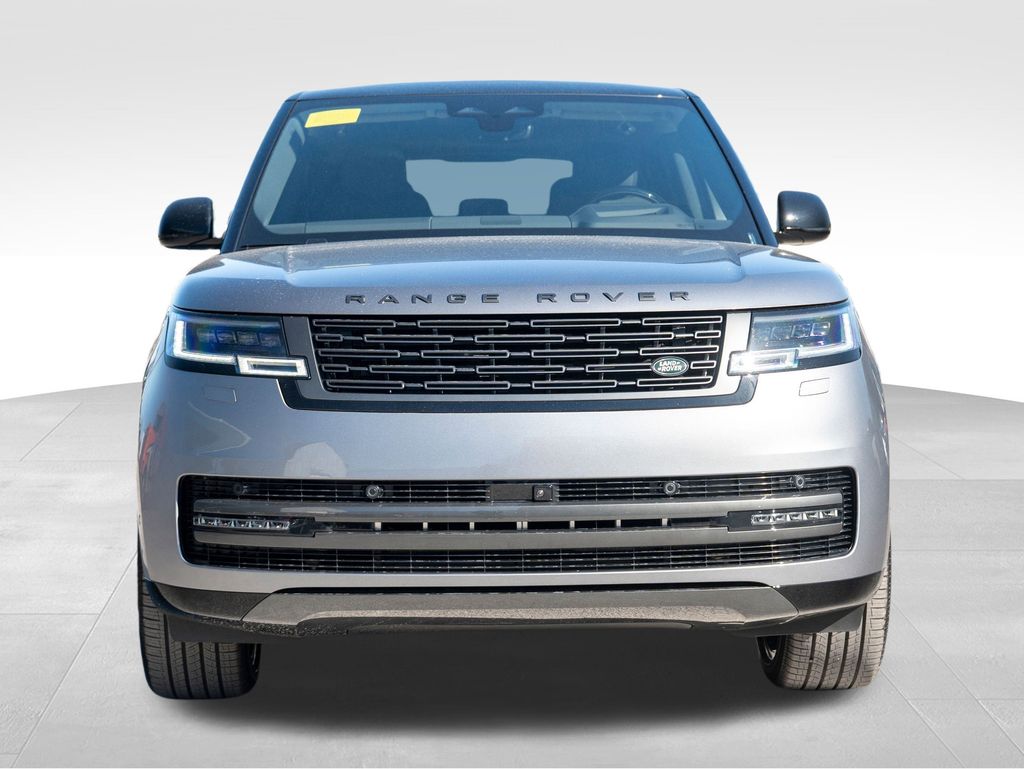 2025 Land Rover Range Rover SE photo 2