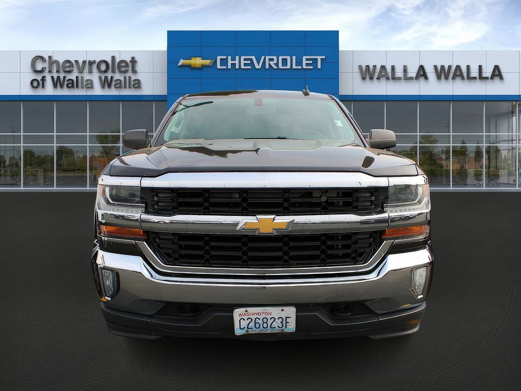 2016 Chevrolet Silverado 1500 LT photo 2