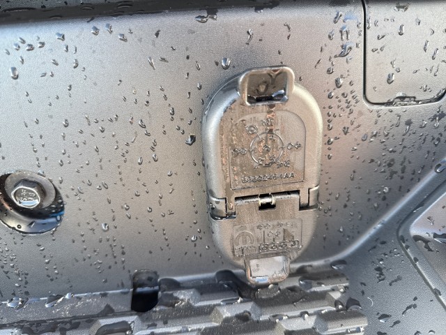 New 2025 Bright White Clear-Coat Exterior Paint RAM Tradesman image 6