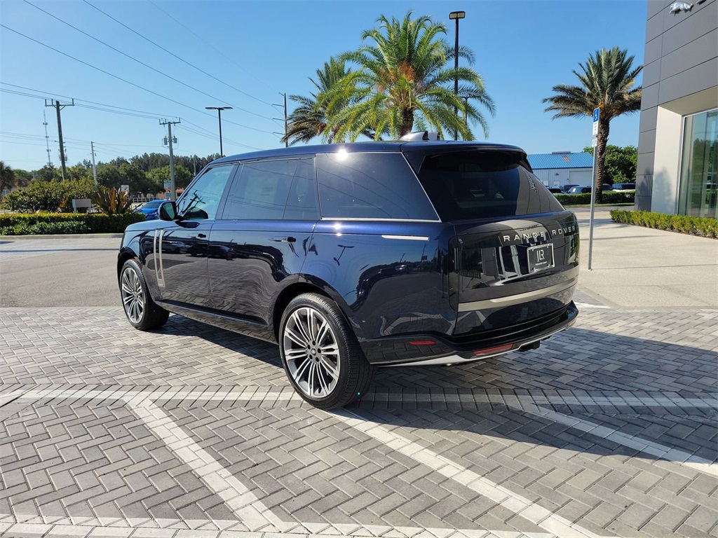 2025 Land Rover Range Rover Autobiography photo 3