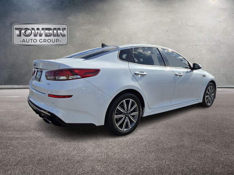2019 Kia Optima EX photo 4