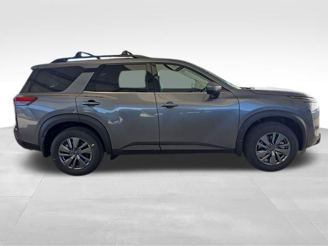 2025 Nissan Pathfinder SV photo 4