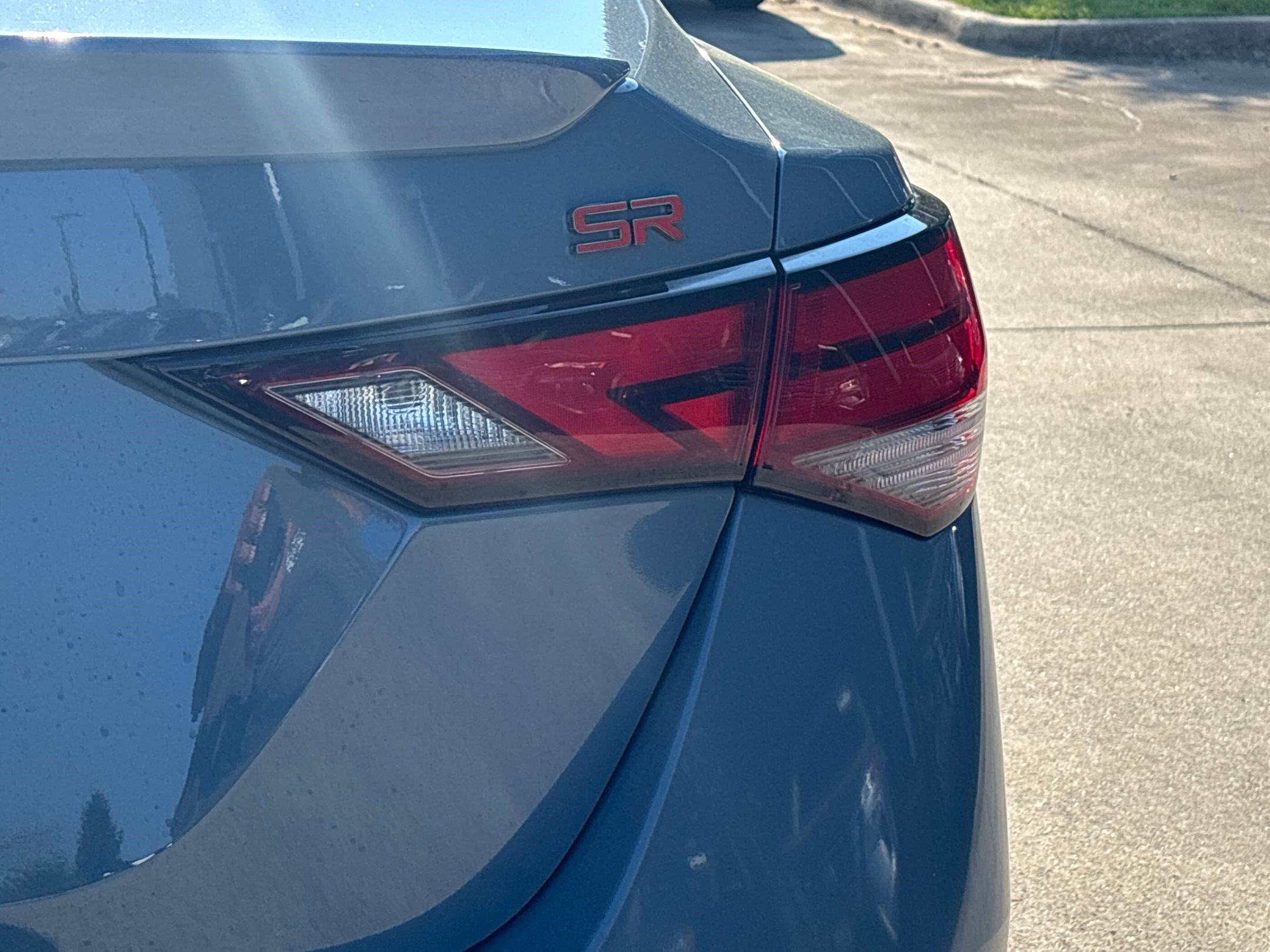 2025 Nissan Sentra SR photo 13