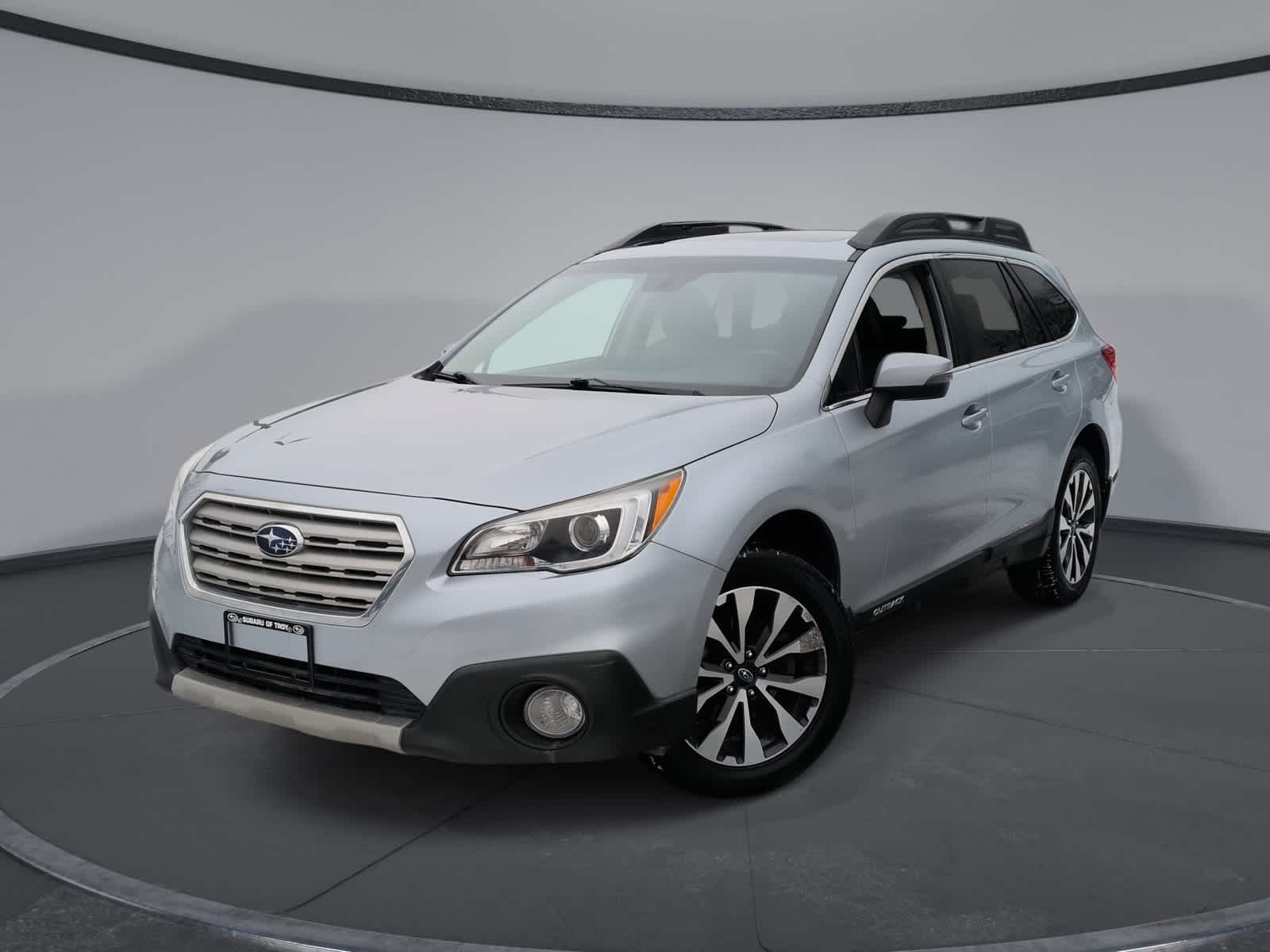 2017 Subaru Outback Limited's photo