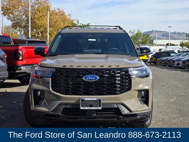 2026 Ford Explorer ST-Line photo 3