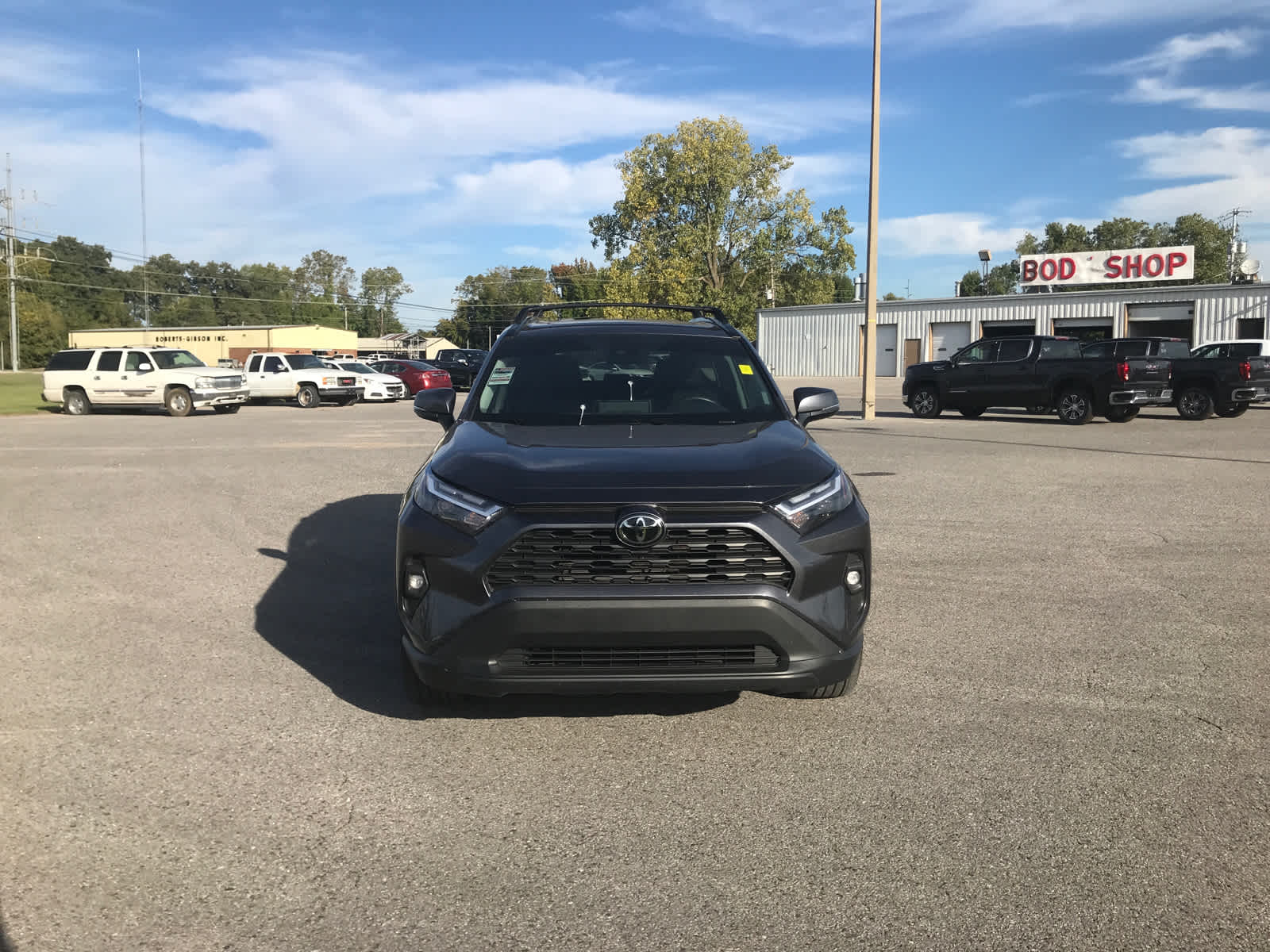 2024 Toyota RAV4 XLE Premium photo 3