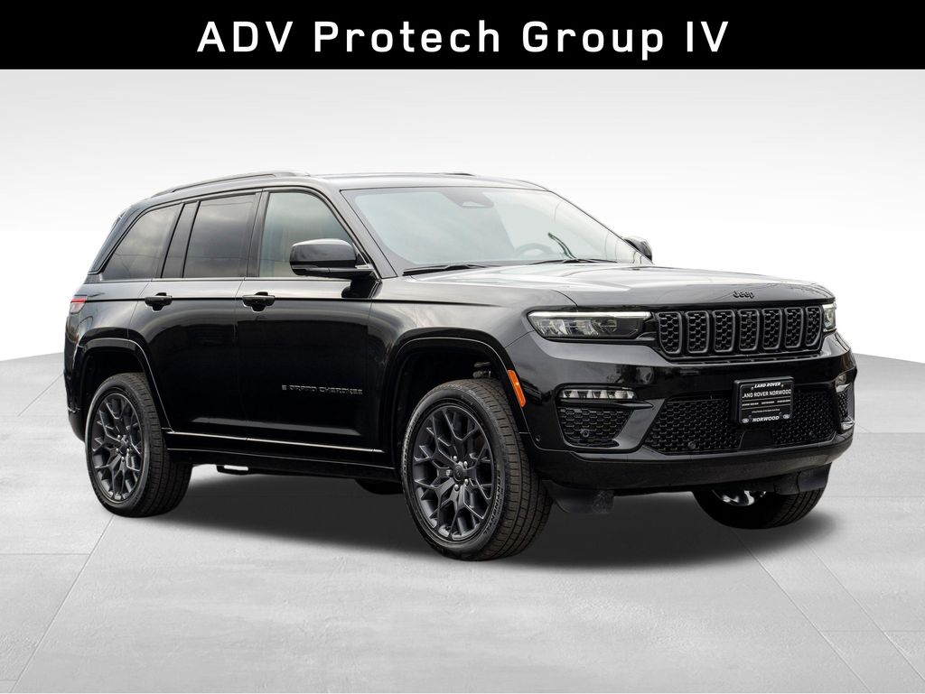 2025 Jeep Grand Cherokee Summit photo 3