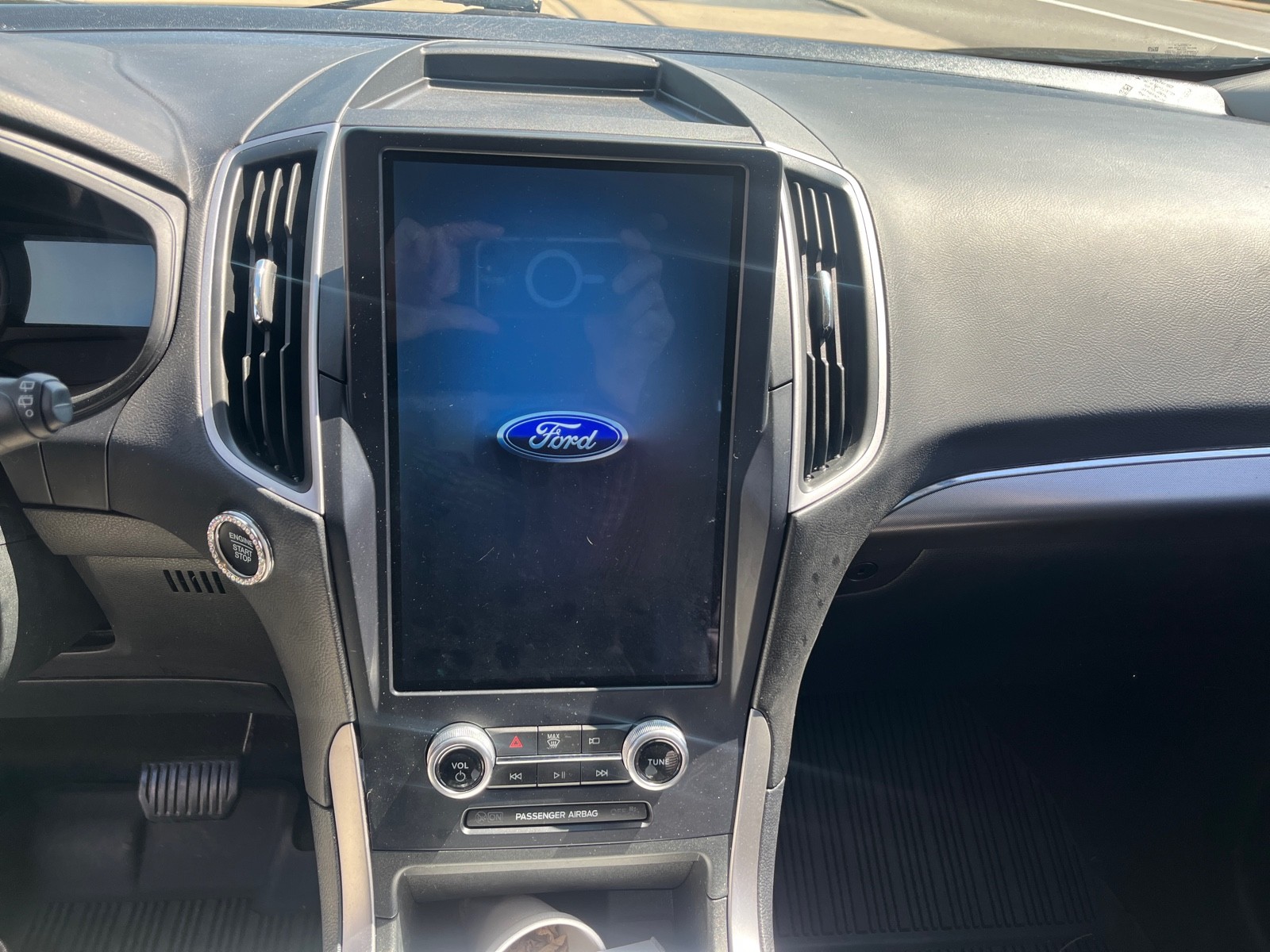 2022 Ford Edge SEL photo 8