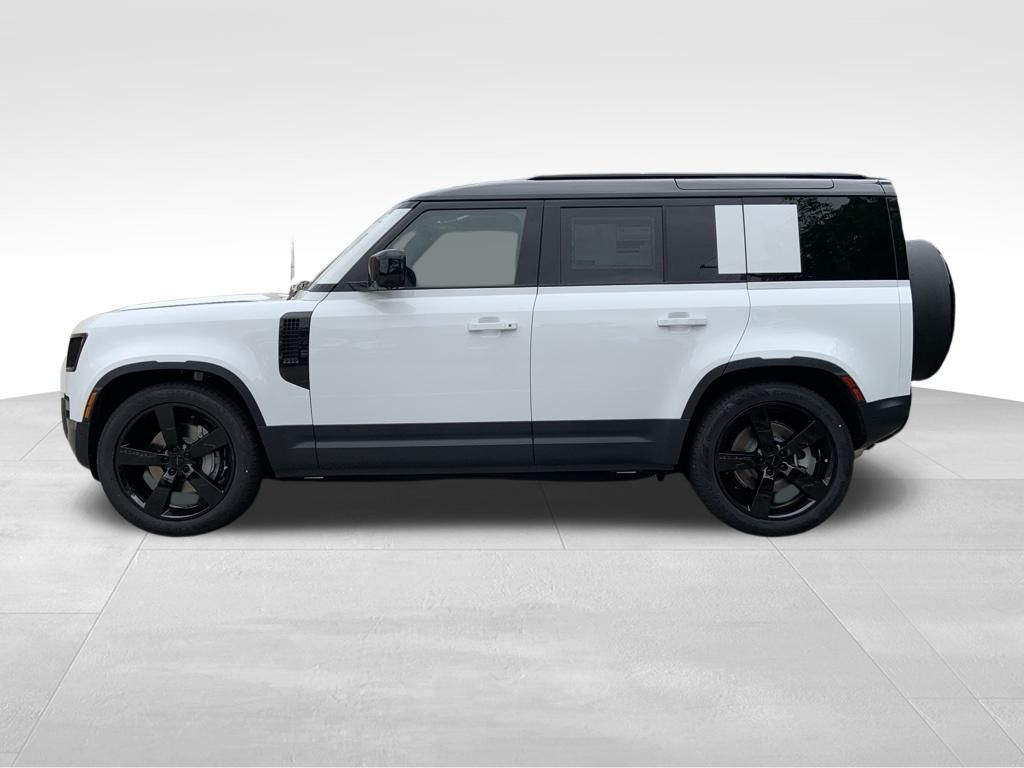 2026 Land Rover Defender 110 S photo 5