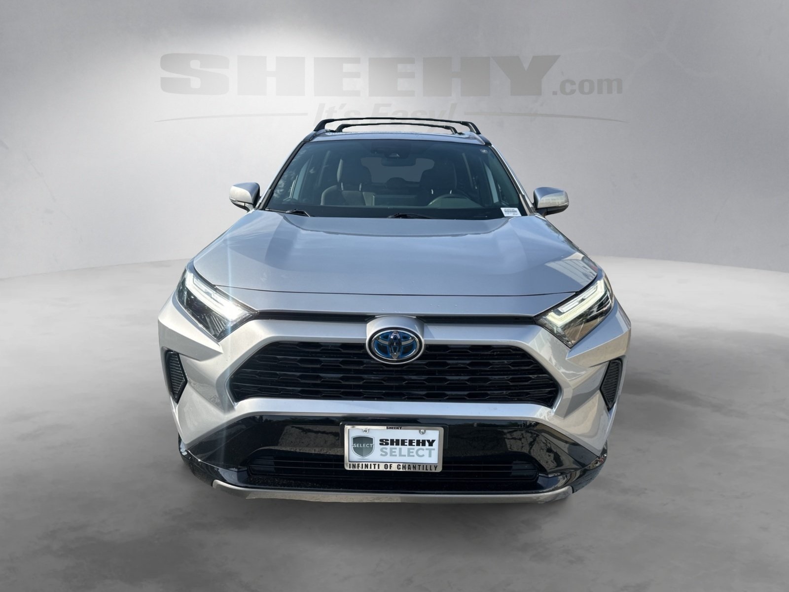 2023 Toyota RAV4 Hybrid SE photo 2