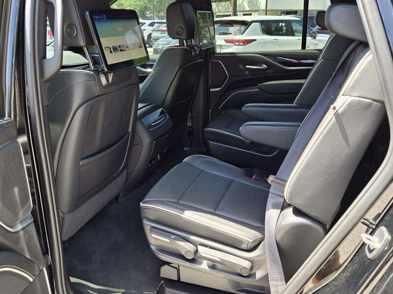 2023 Cadillac Escalade Sport photo 11