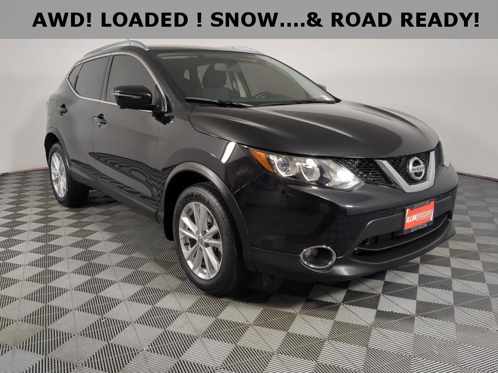 2017 Nissan Rogue Sport SV's photo