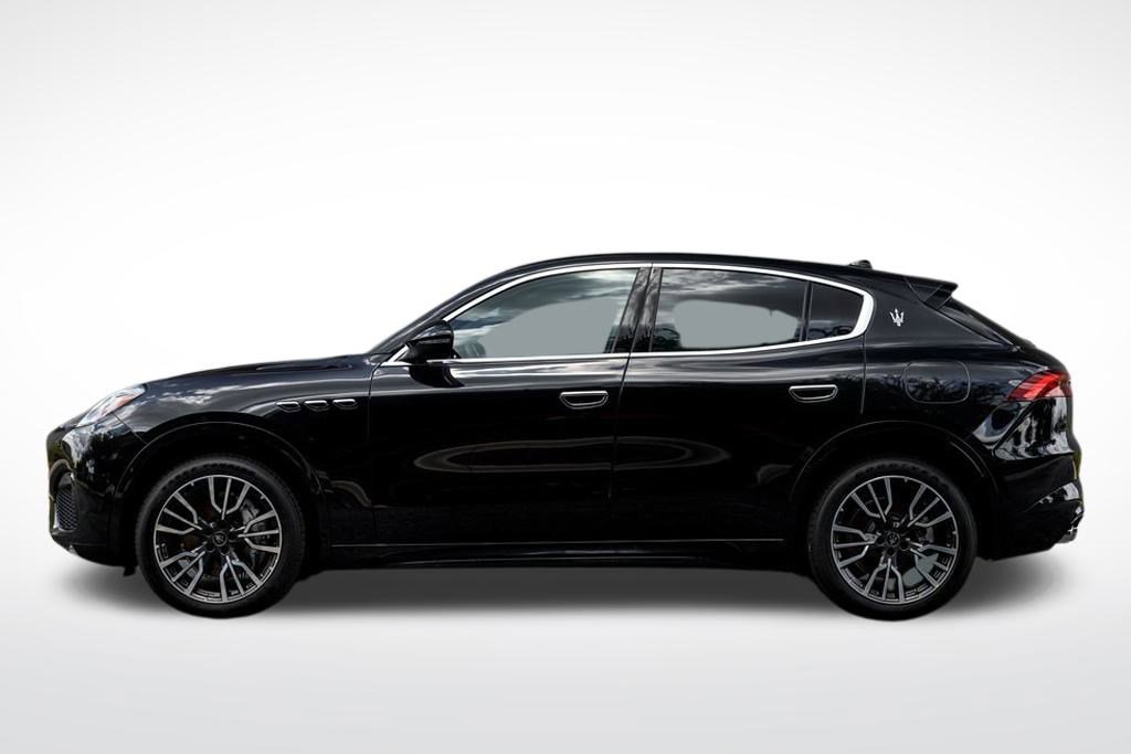 2025 Maserati Grecale photo 2
