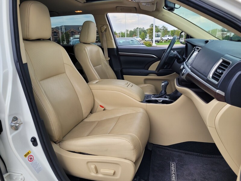 2015 Toyota Highlander Limited photo 13