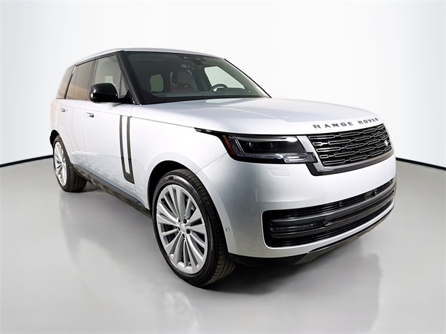 2025 Land Rover Range Rover SE photo 3