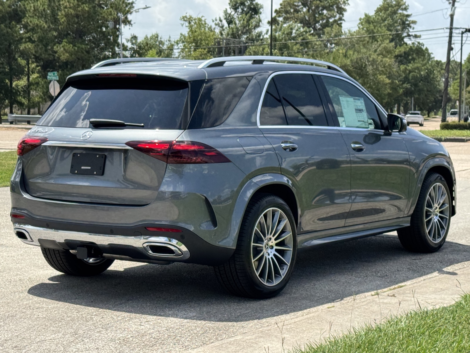 2026 Mercedes Benz GLE 350 photo 3