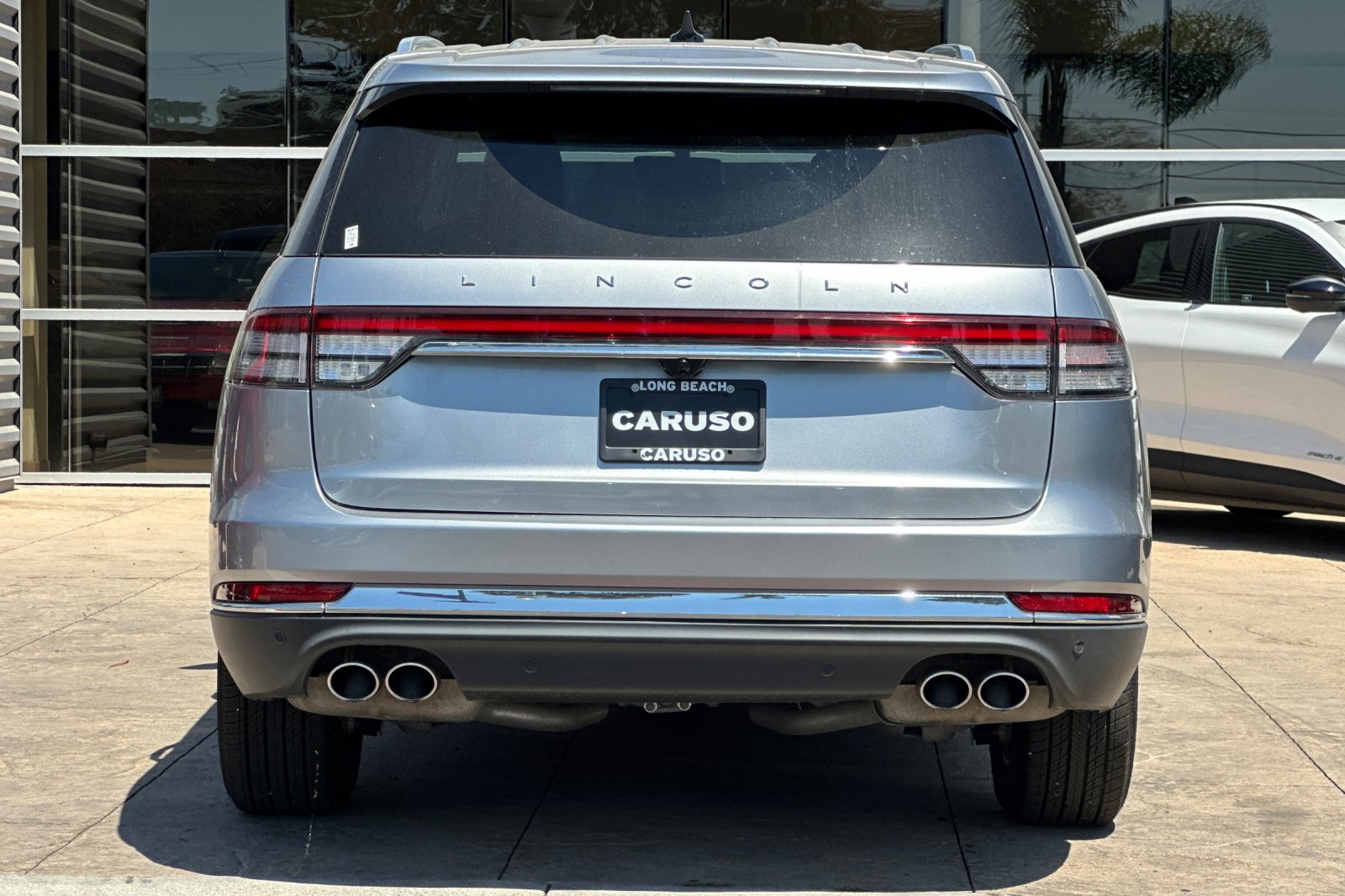 2021 Lincoln Aviator Standard photo 3