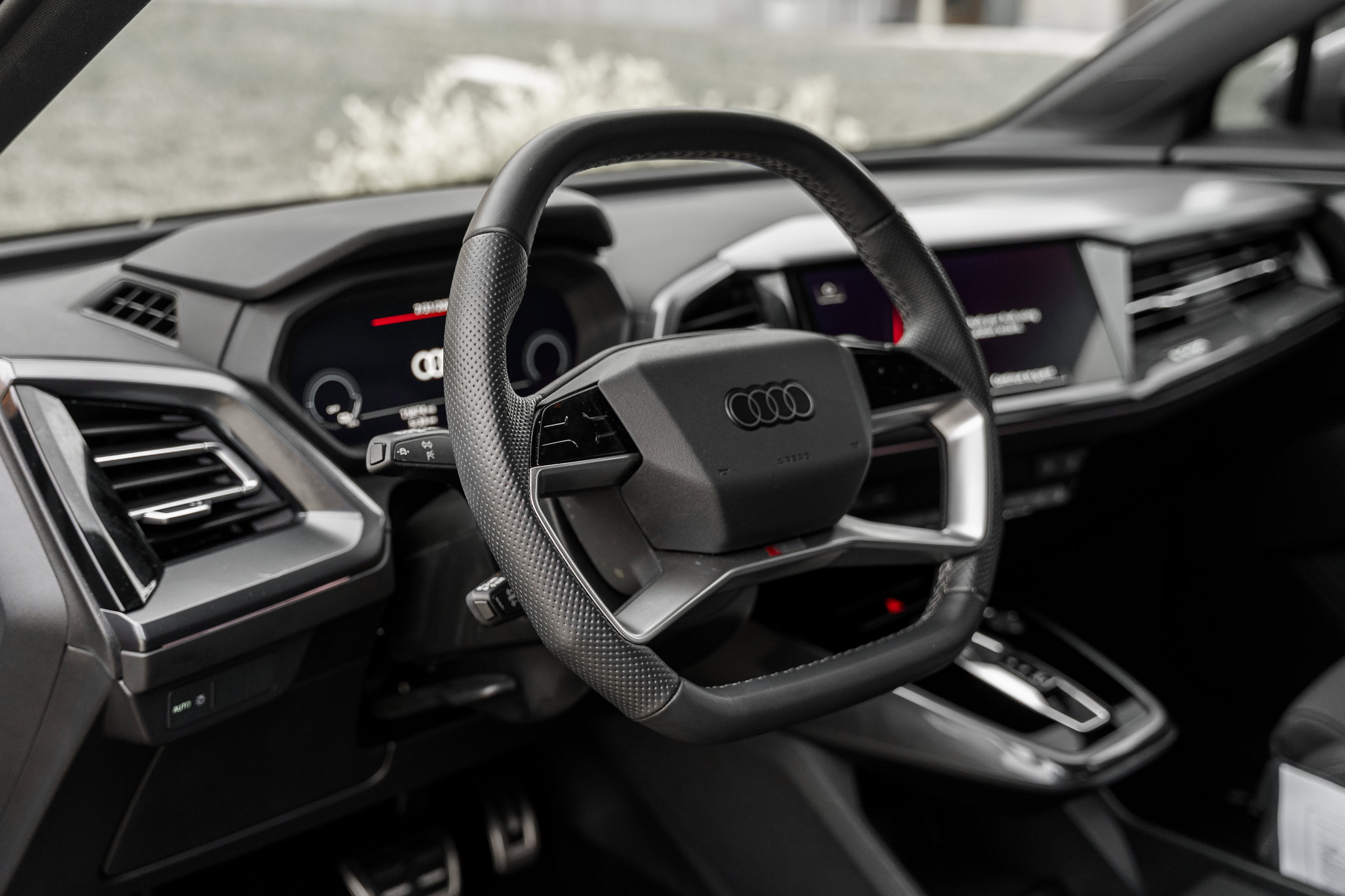 2024 Audi Q4 E-tron Sportback Premium Plus photo 4
