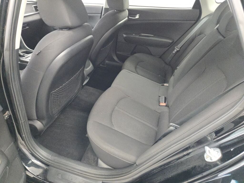 2020 Kia Optima LX photo 13