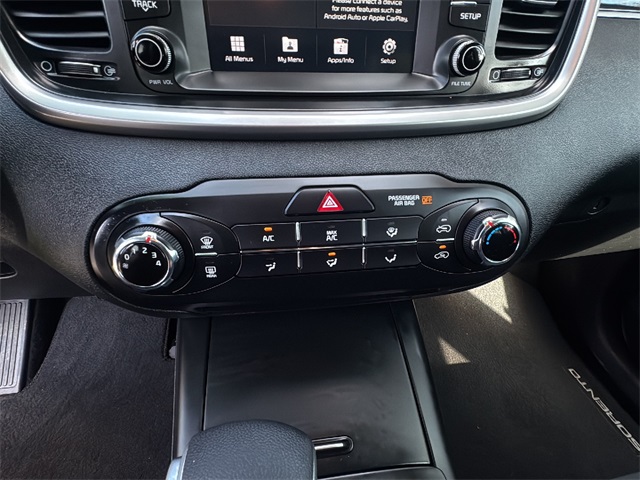 2019 Kia Sorento L photo 24