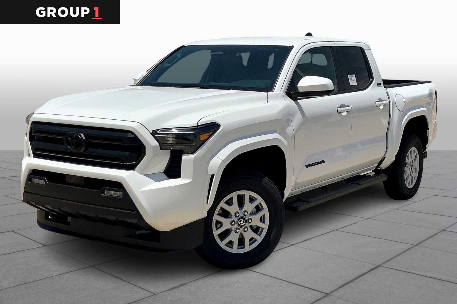 2025 Toyota Tacoma SR5's photo