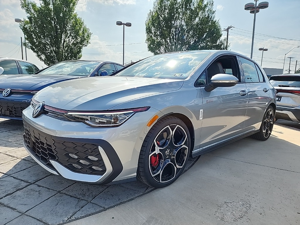 2025 Volkswagen Golf GTI Autobahn's photo