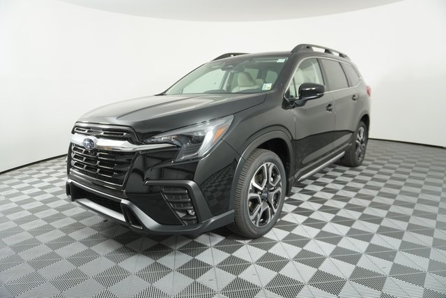 2025 Subaru Ascent Limited photo 3