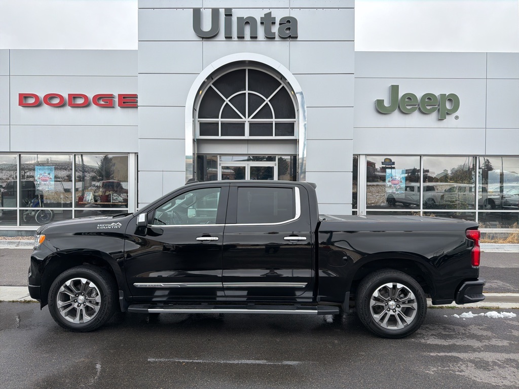 2023 Chevrolet Silverado 1500 High Country photo 2